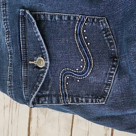 Riders by Lee Medium Wash Flare Jeans with Back Flap Pockets Size 16L - Picture 11 of 11